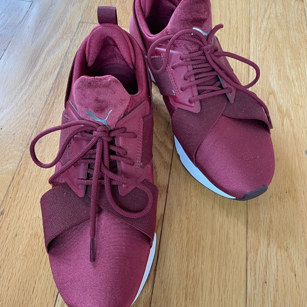 Puma Sneakers